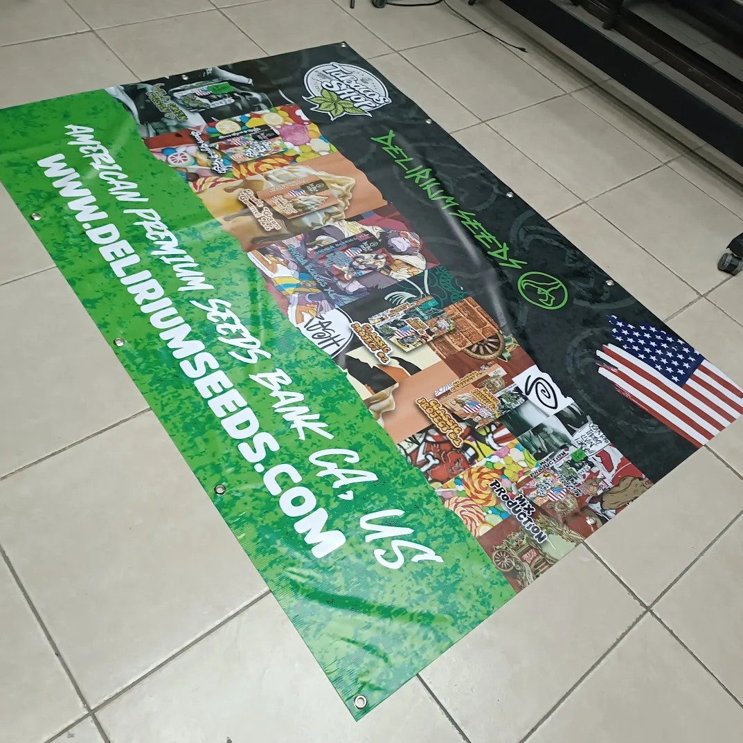 Gigantografía promocional Delirium Seeds impresa en tela PVC con ojetillos