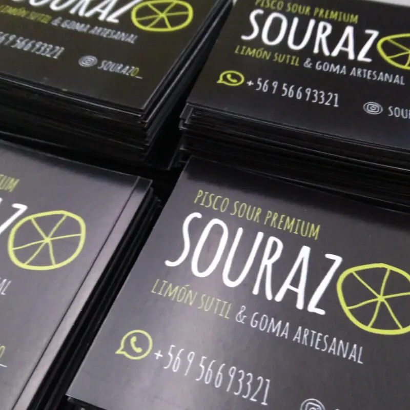 Imanes publicitarios decorativos para refrigeradores, impresos en vinilo adhesivo.