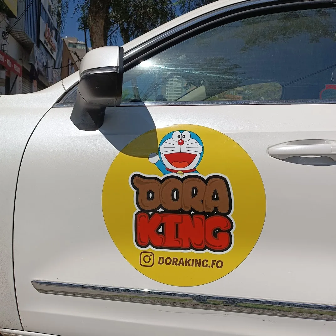 Magnético vehicular redondo Dora King