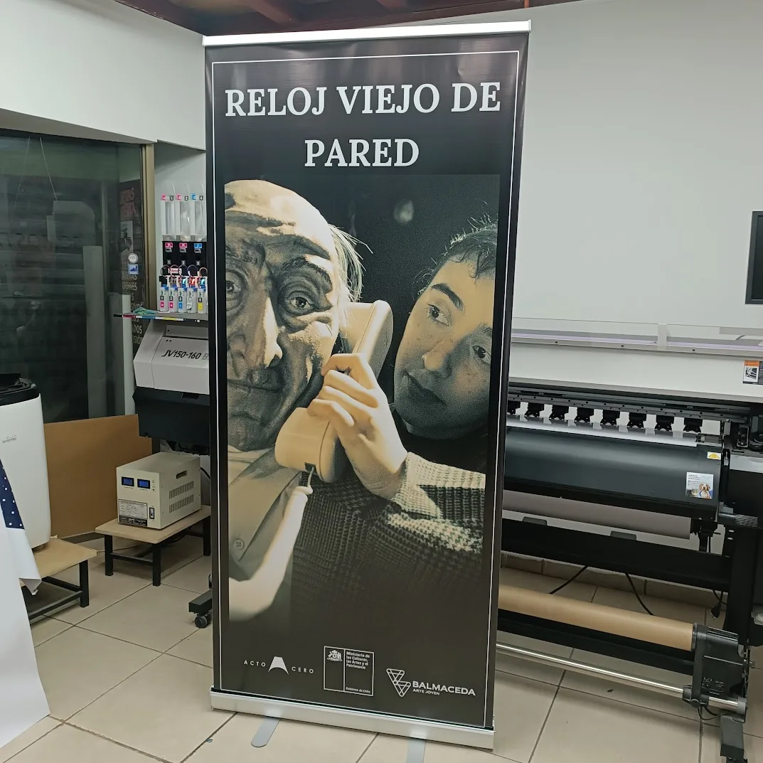 Pendón roller para difusión cultural Reloj viejo de pared