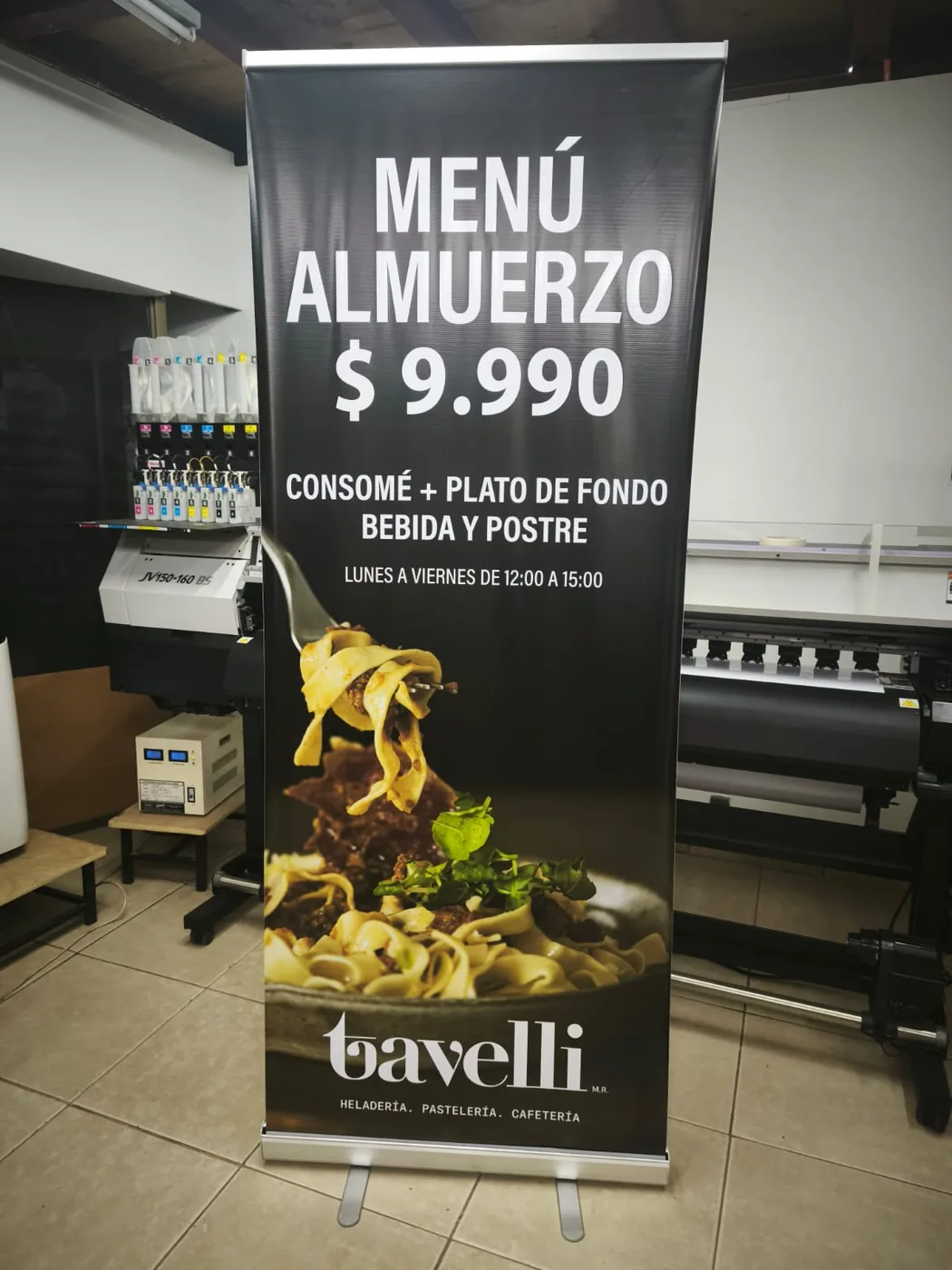 Pendón roller promocional menú almuerzo cafetería