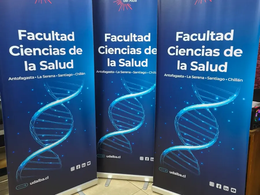 Pendón roller personalizado para eventos y empresas