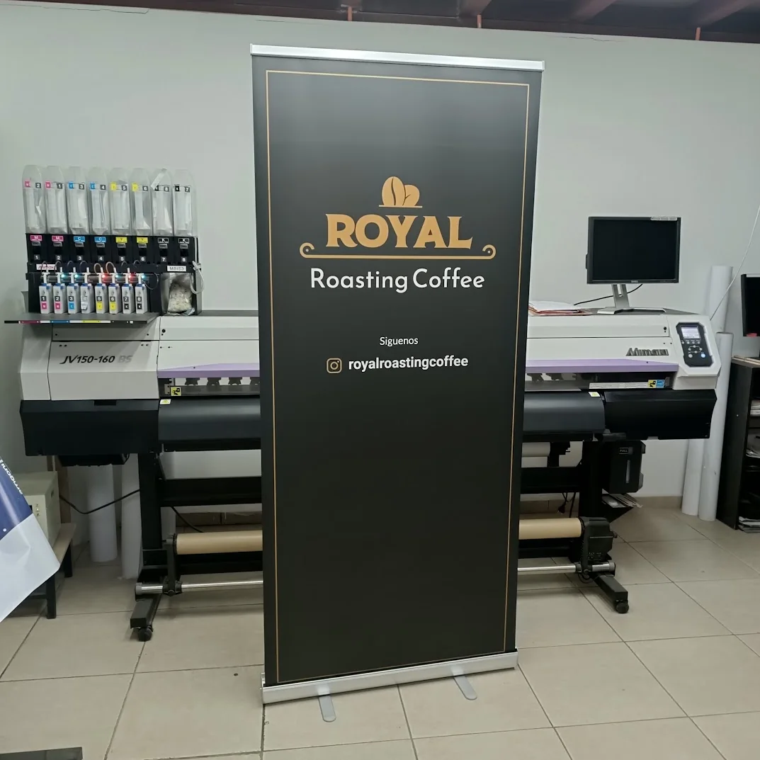 Pendón roller Royal Roasting Coffee producido por CDM